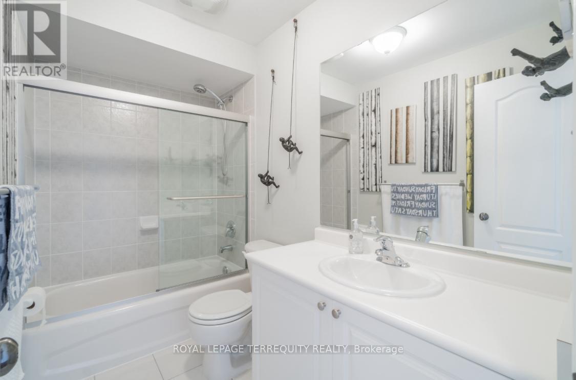 452a Horner Avenue, Toronto, Ontario  M8W 2B4 - Photo 9 - W12957614