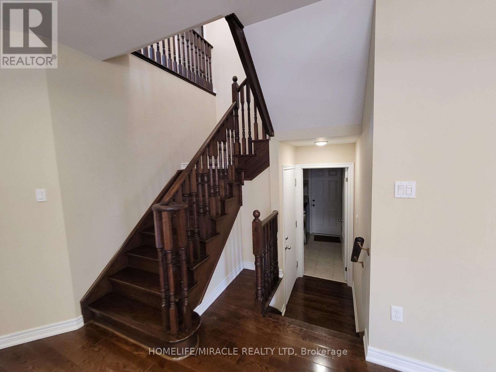 7 Campwood Crescent, Brampton, Ontario  L6P 3S5 - Photo 17 - W12957644