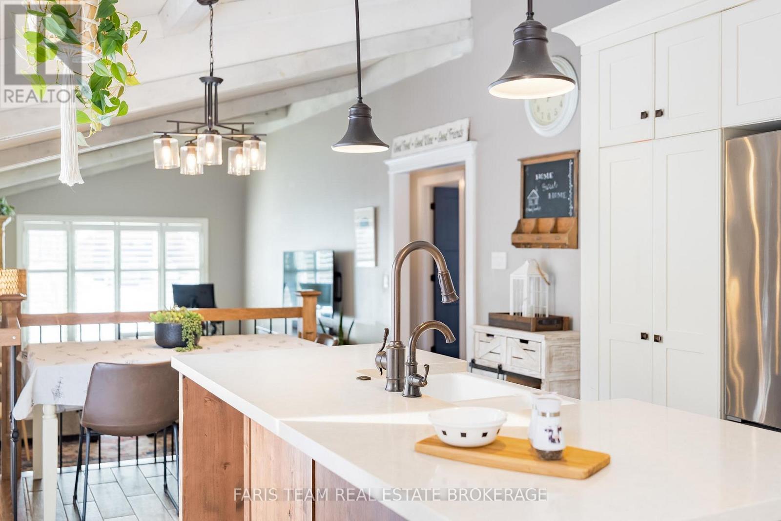 2263 25th Side Road, Innisfil, Ontario  L9S 2E5 - Photo 10 - N12797060