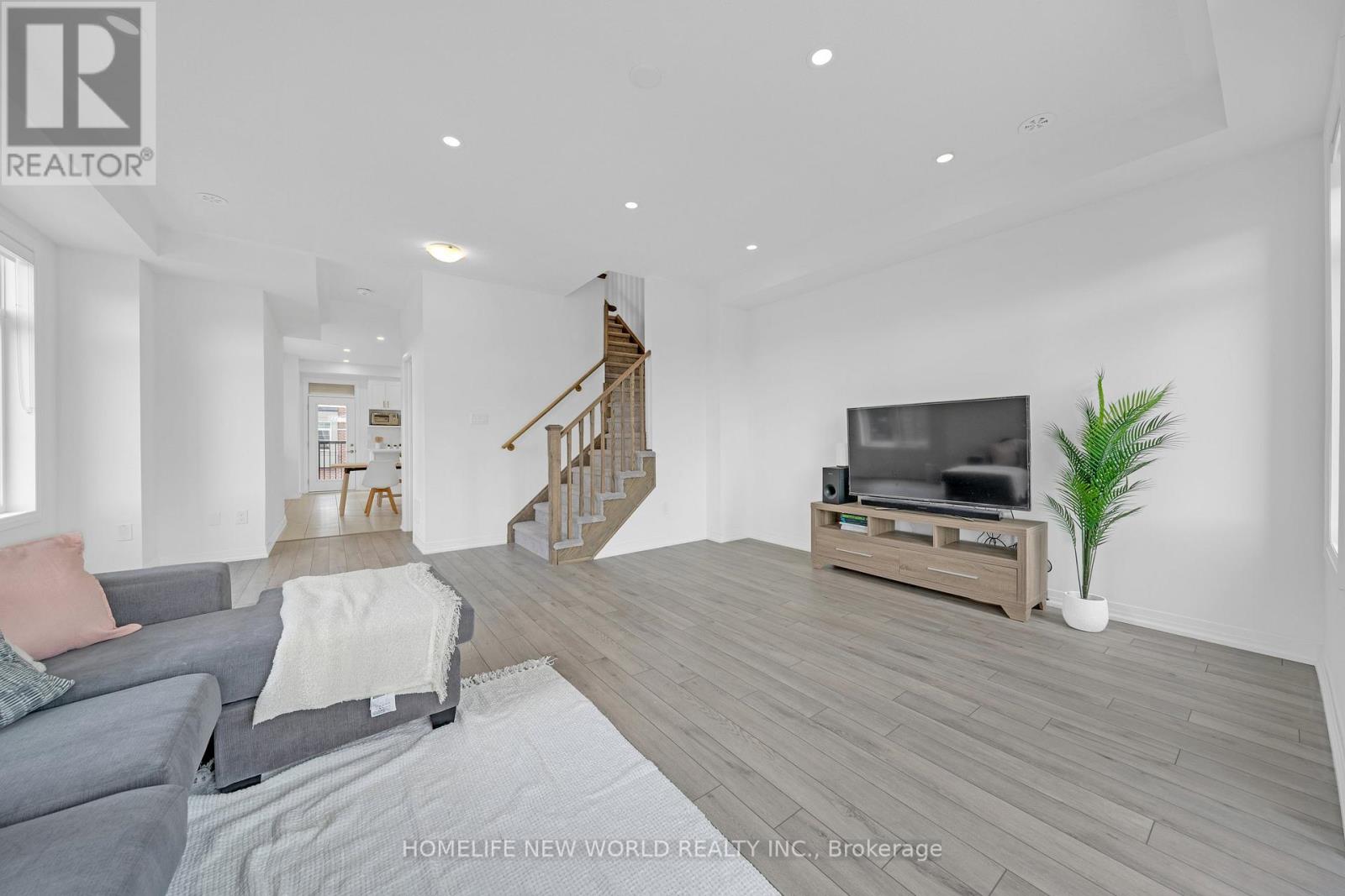 61 Carneros Way, Markham, Ontario  L6B 1R2 - Photo 17 - N12955928