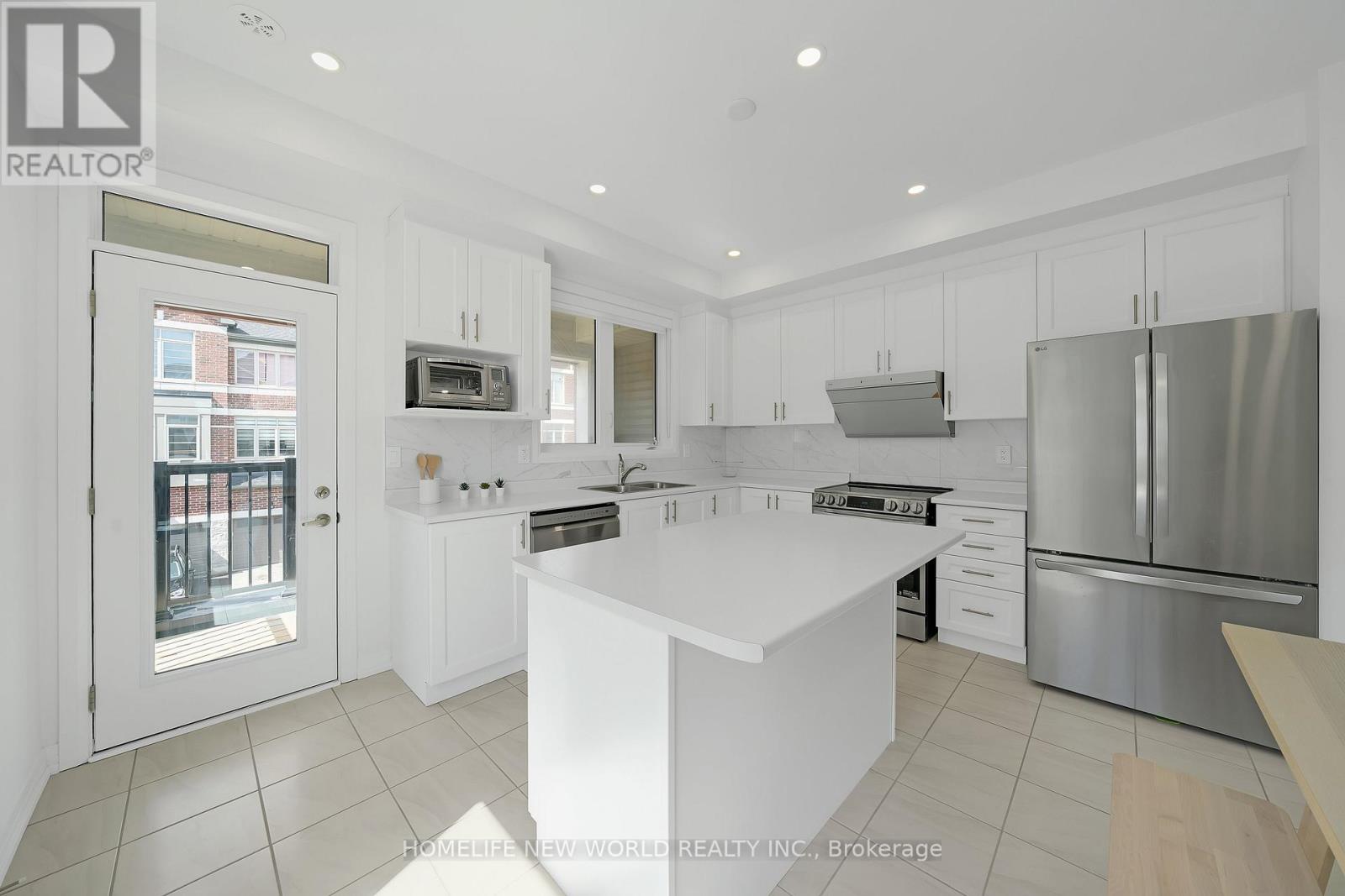 61 Carneros Way, Markham, Ontario  L6B 1R2 - Photo 24 - N12955928