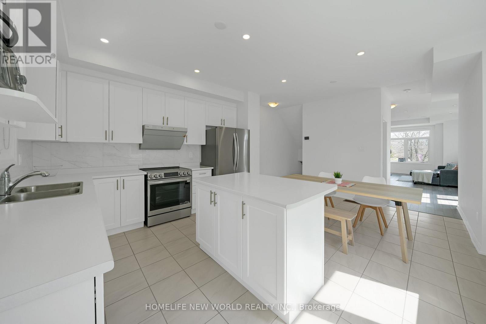 61 Carneros Way, Markham, Ontario  L6B 1R2 - Photo 25 - N12955928