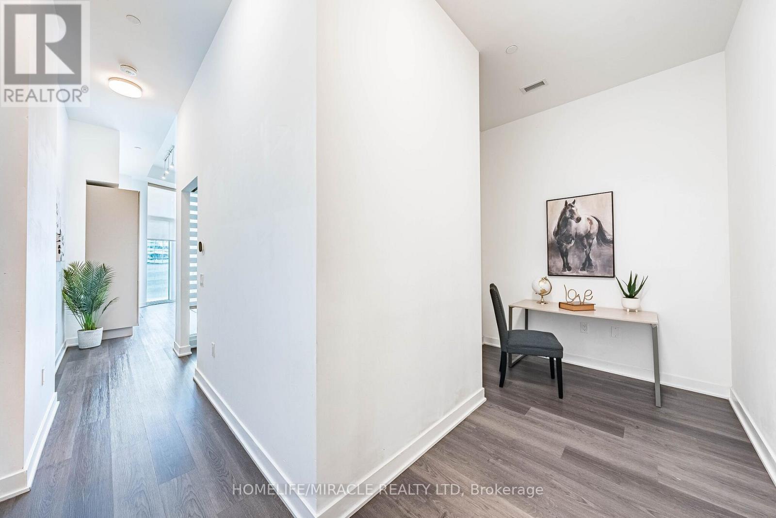 522 - 3900 Confederation Parkway, Mississauga, Ontario L5B 0M3 - Photo 12 - W12778388