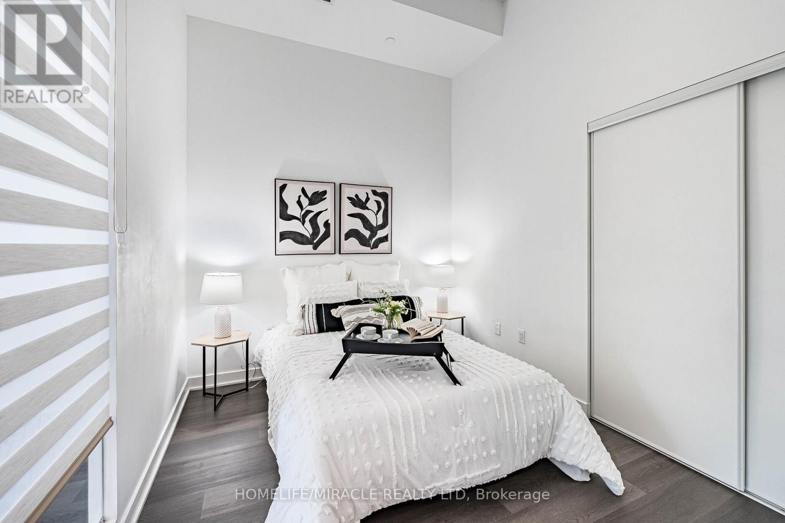 522 - 3900 Confederation Parkway, Mississauga, Ontario L5B 0M3 - Photo 21 - W12778388