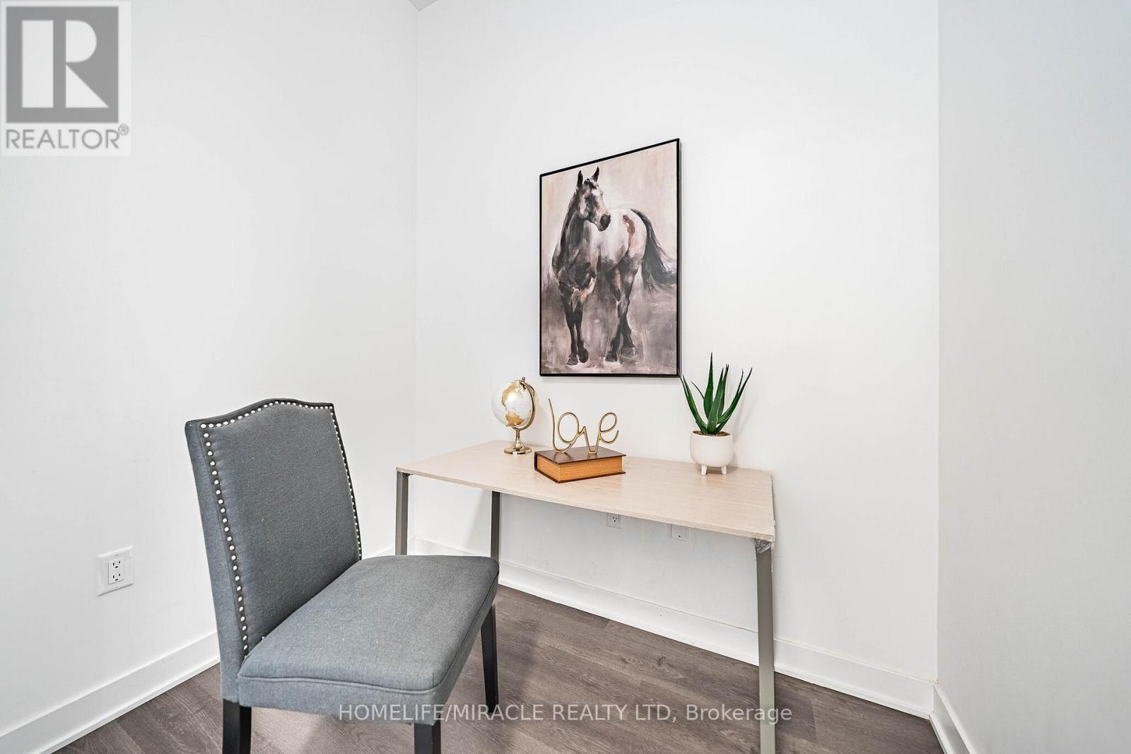 522 - 3900 Confederation Parkway, Mississauga, Ontario L5B 0M3 - Photo 11 - W12778388