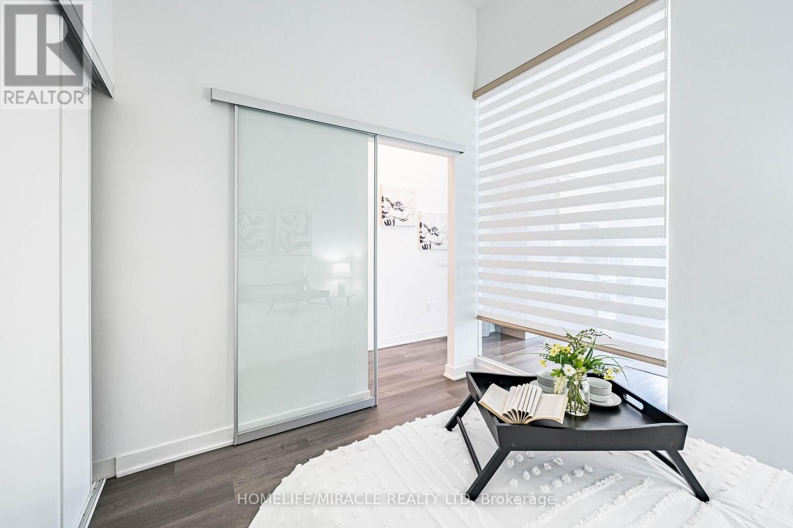 522 - 3900 Confederation Parkway, Mississauga, Ontario L5B 0M3 - Photo 24 - W12778388