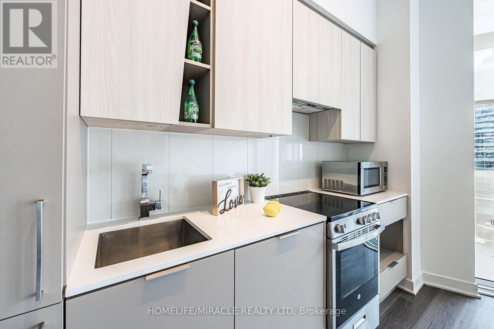 522 - 3900 Confederation Parkway, Mississauga, Ontario L5B 0M3 - Photo 18 - W12778388