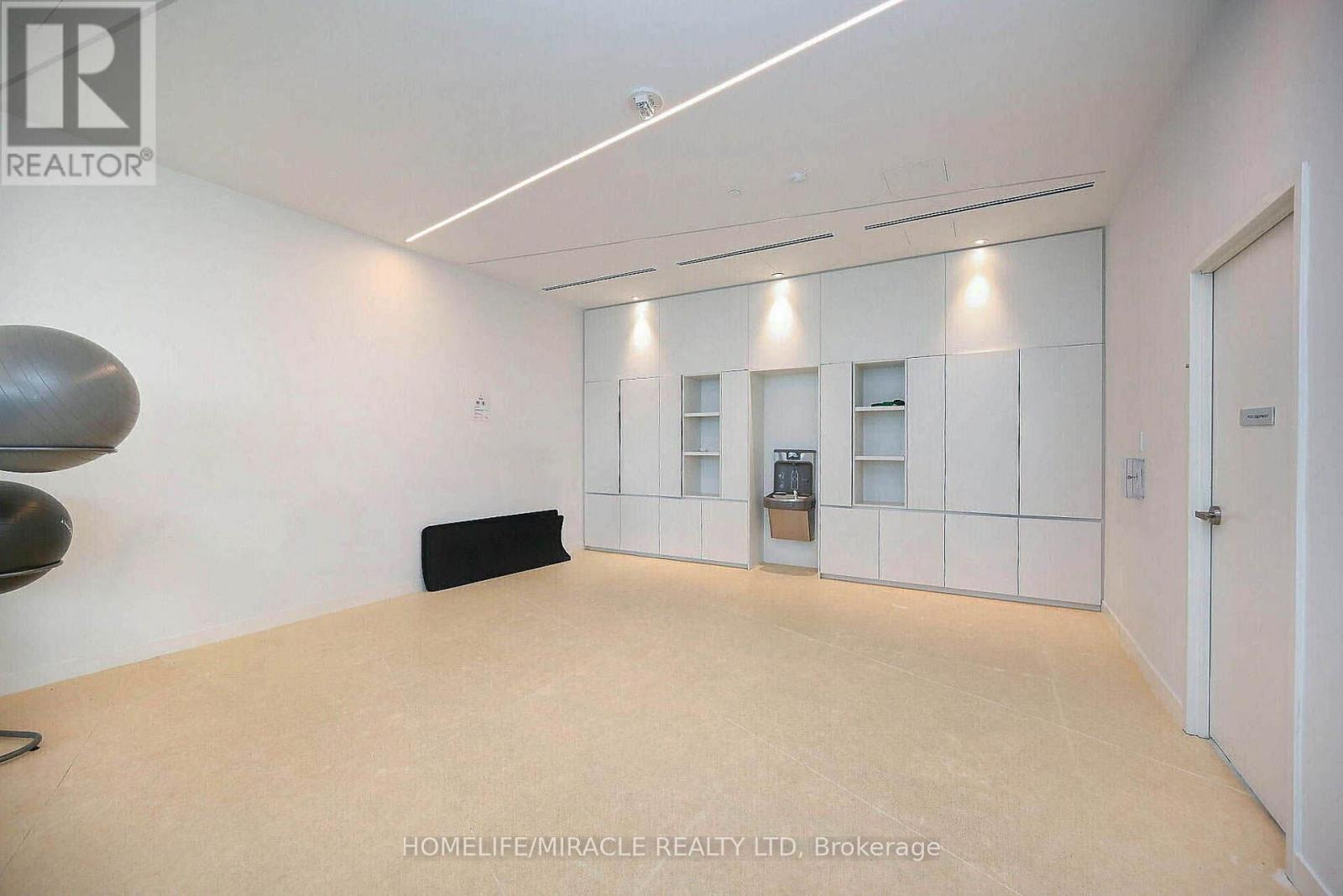 522 - 3900 Confederation Parkway, Mississauga, Ontario L5B 0M3 - Photo 46 - W12778388