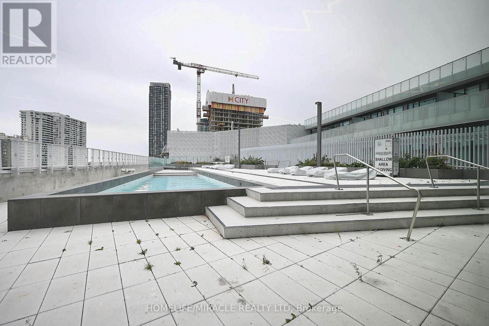 522 - 3900 Confederation Parkway, Mississauga, Ontario L5B 0M3 - Photo 47 - W12778388