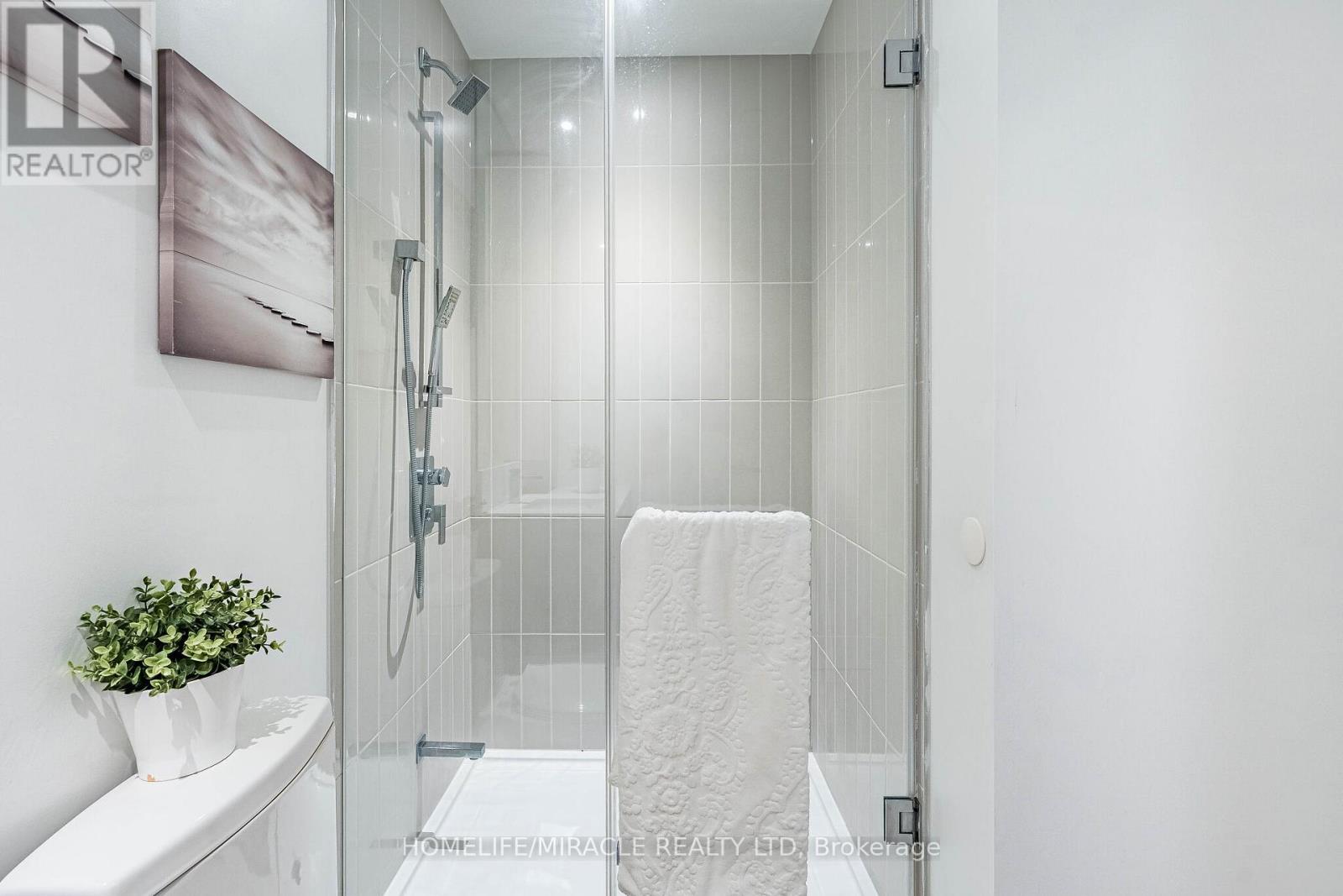 522 - 3900 Confederation Parkway, Mississauga, Ontario L5B 0M3 - Photo 27 - W12778388