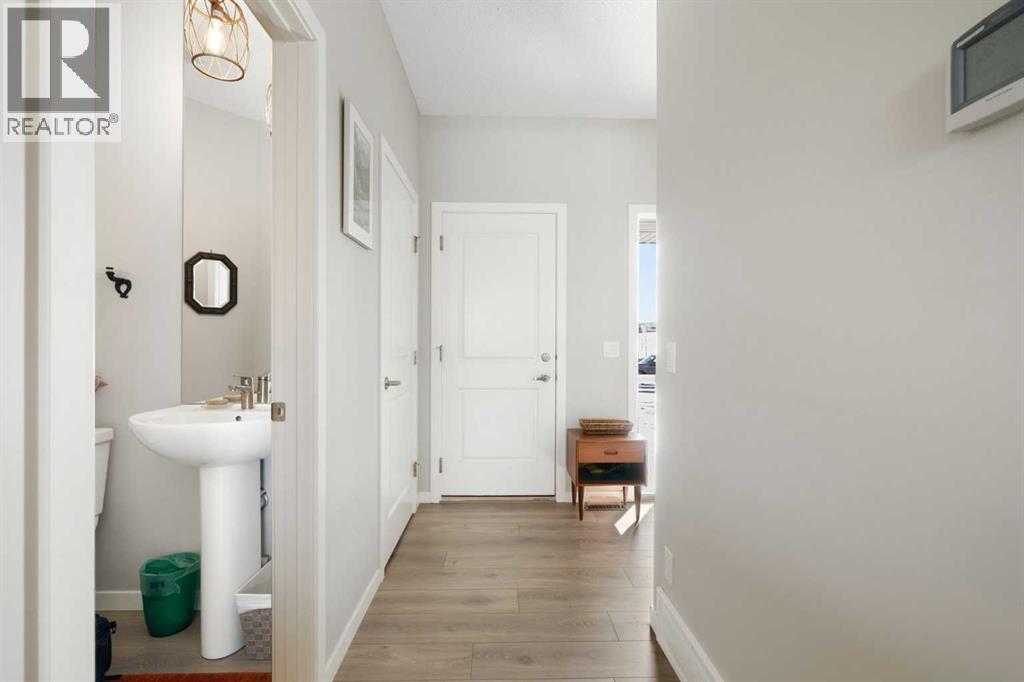 46 Emberside Place, Cochrane, Alberta  T4C 2L8 - Photo 17 - A2292717