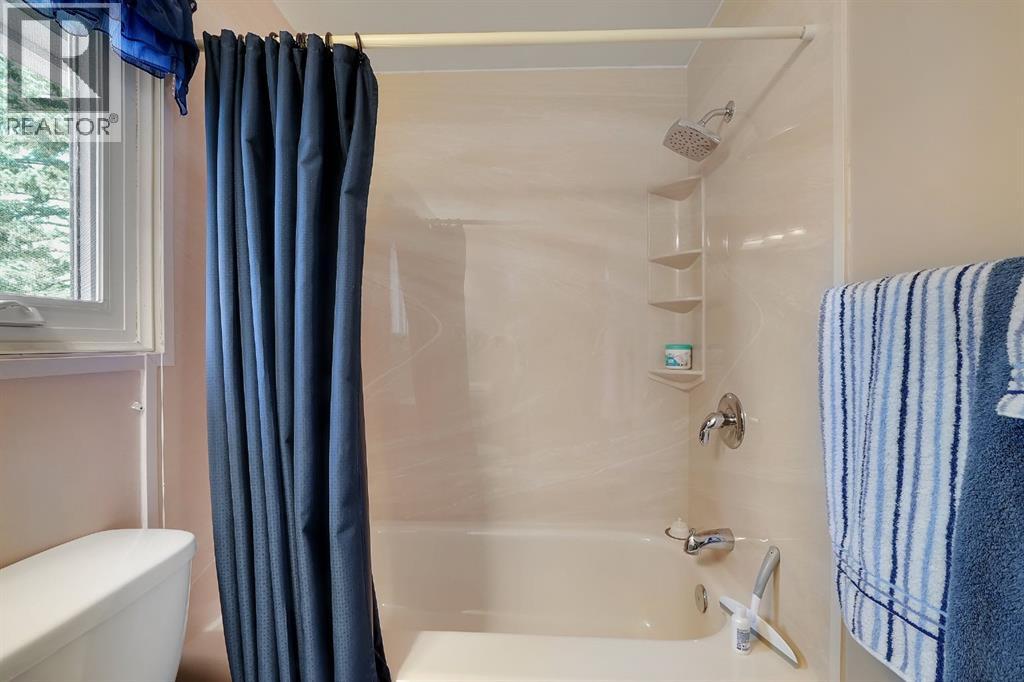 1102 Lake Christina Way SE, Calgary, Alberta  T2J 2R3 - Photo 39 - A2296764