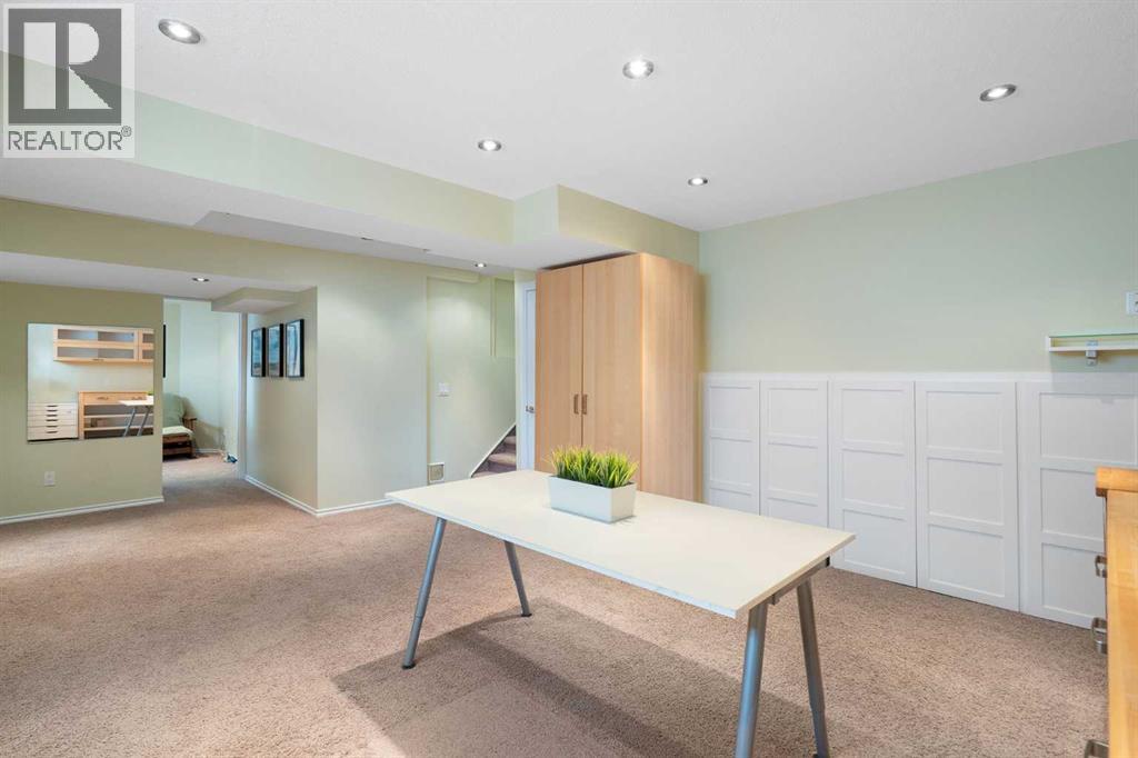 230 Signal Hill Place SW, Calgary, Alberta  T3H 2M4 - Photo 37 - A2297692