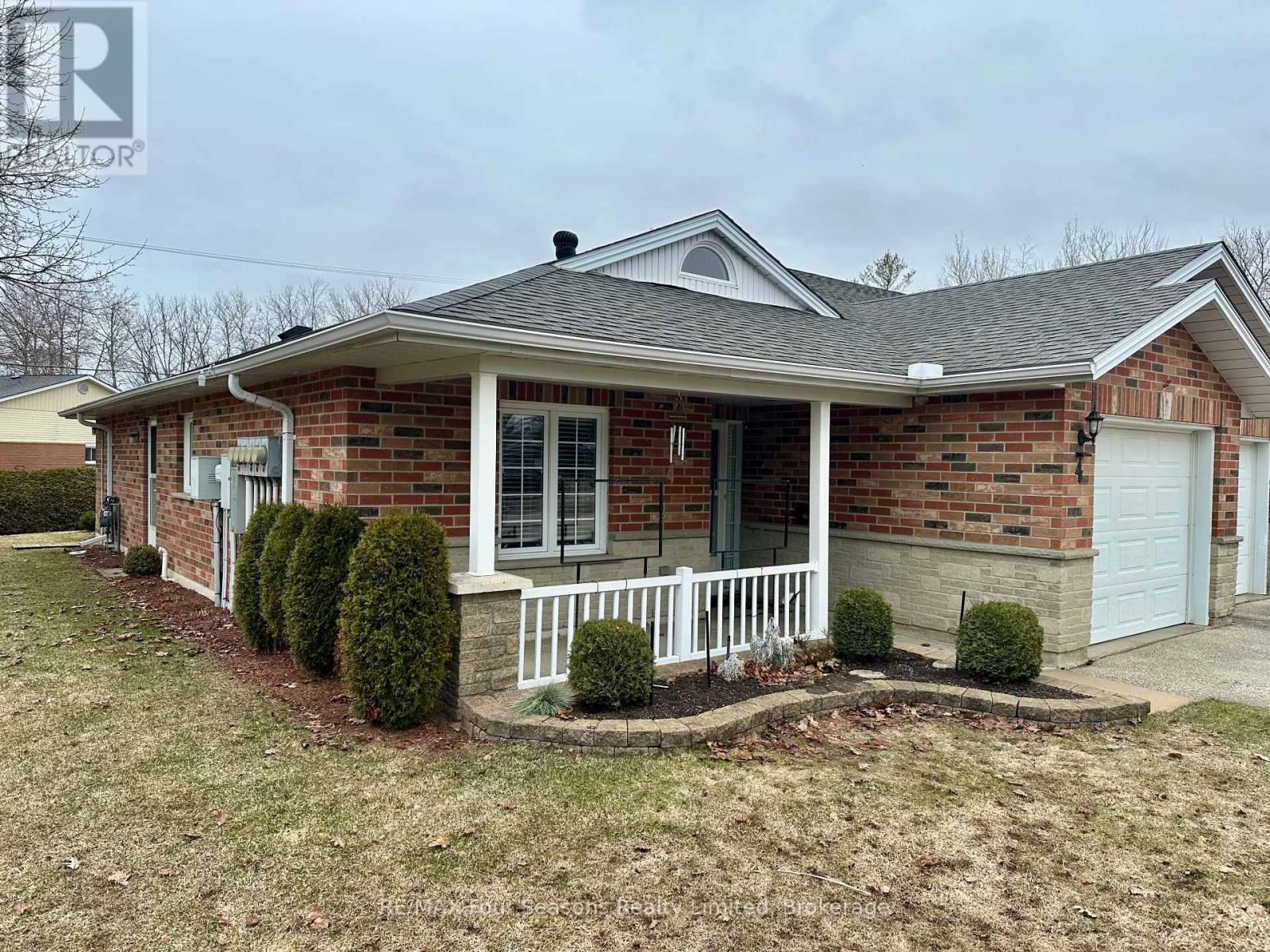 4 - 275 Huron Street, Clearview, Ontario  L0M 1S0 - Photo 2 - S12838340