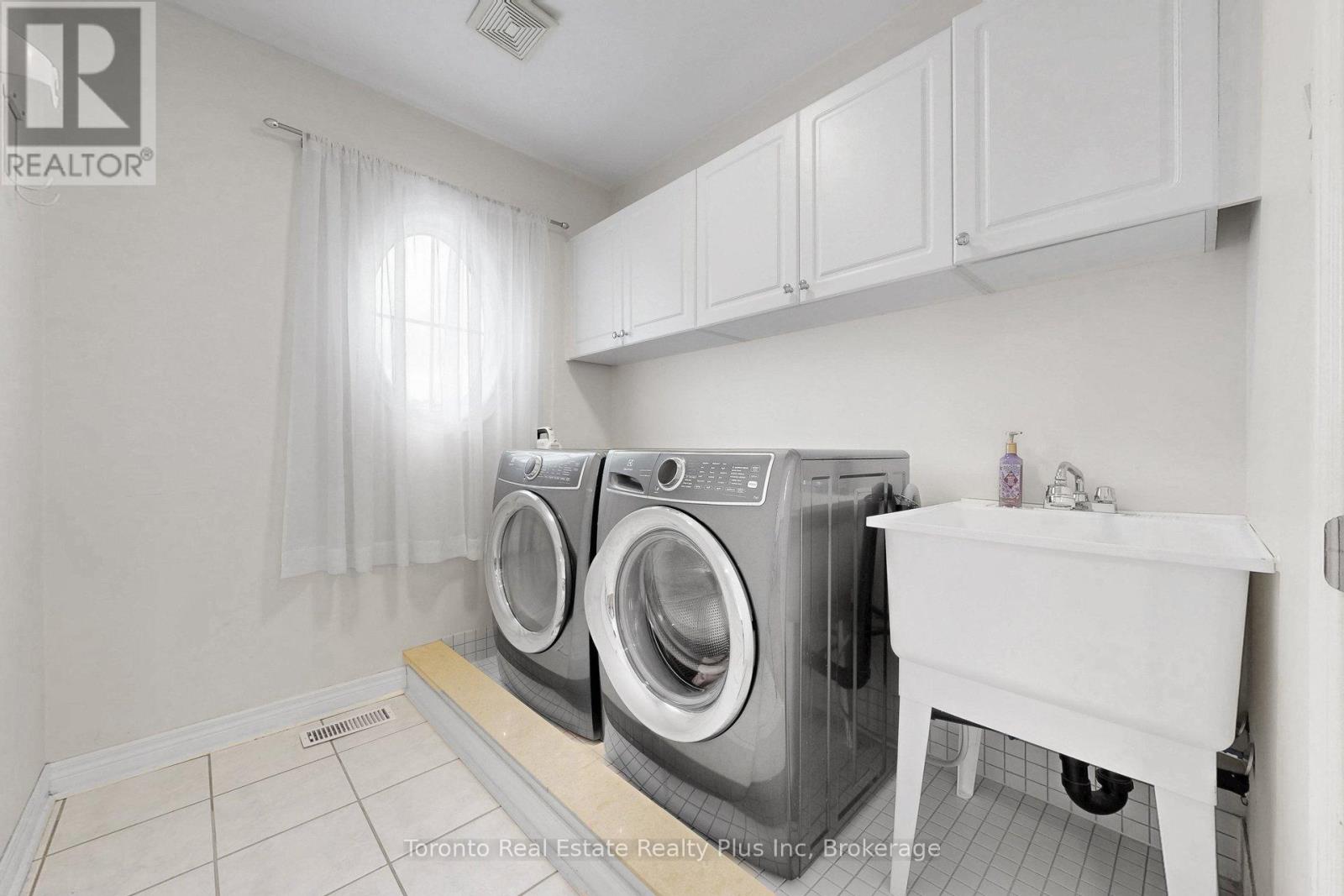 14 Riel Drive, Richmond Hill, Ontario  L4E 4W4 - Photo 33 - N12940648