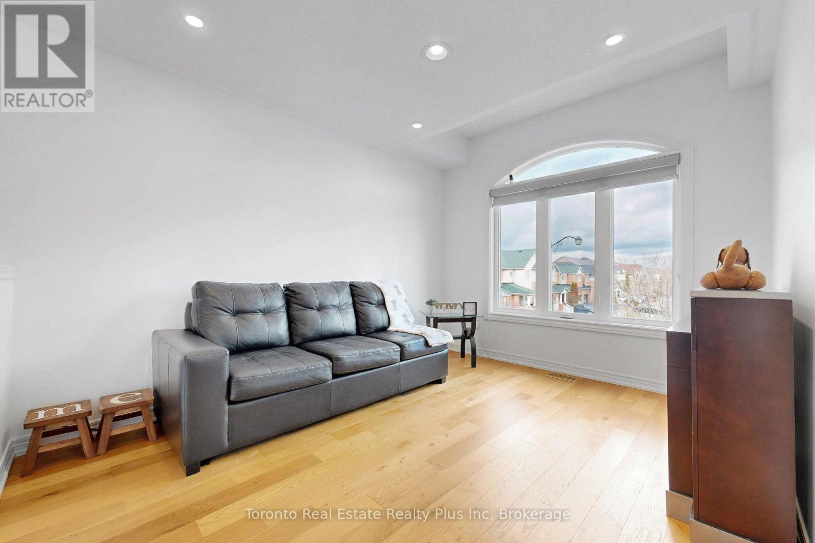 14 Riel Drive, Richmond Hill, Ontario  L4E 4W4 - Photo 35 - N12940648