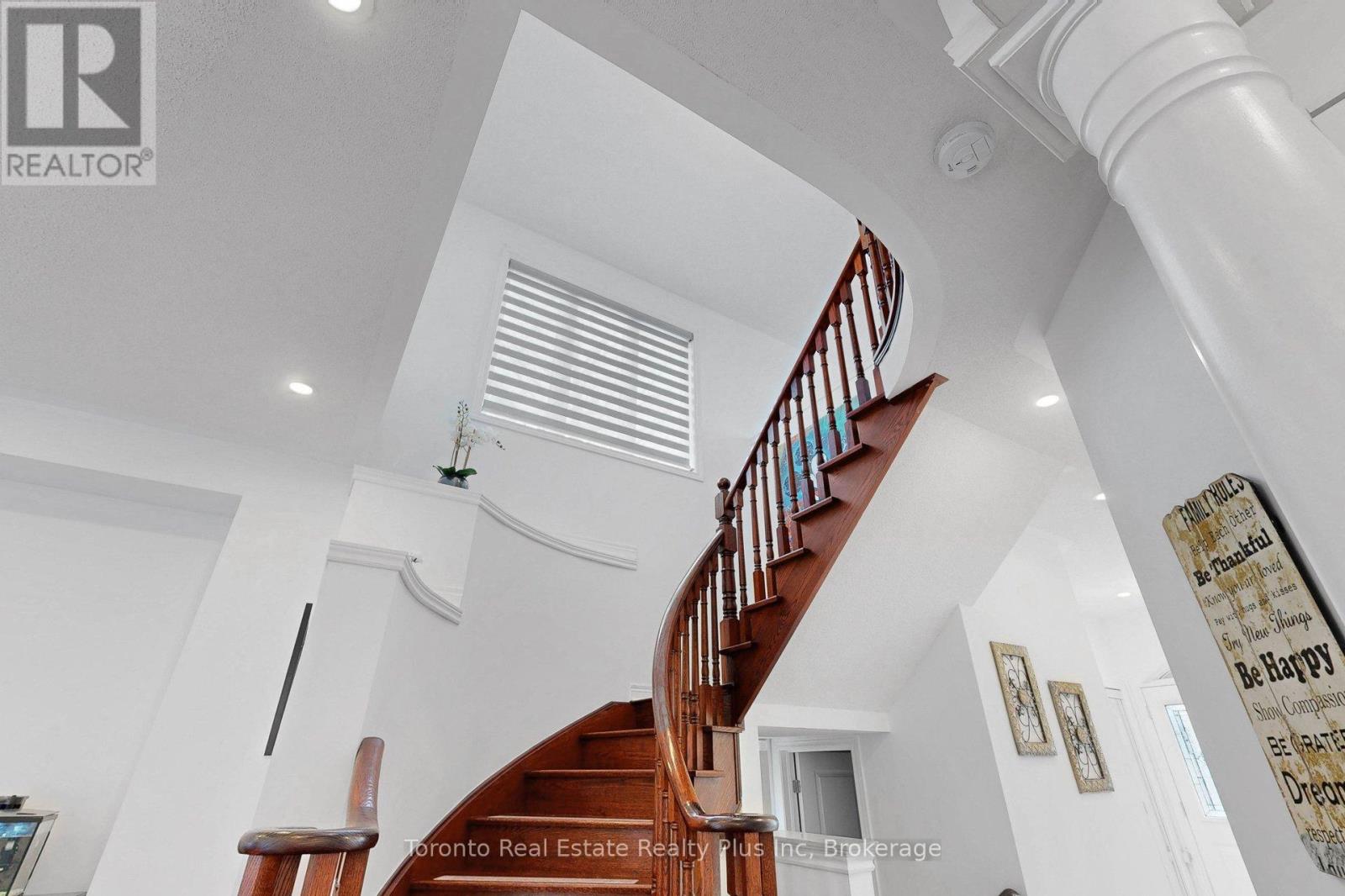 14 Riel Drive, Richmond Hill, Ontario  L4E 4W4 - Photo 32 - N12940648