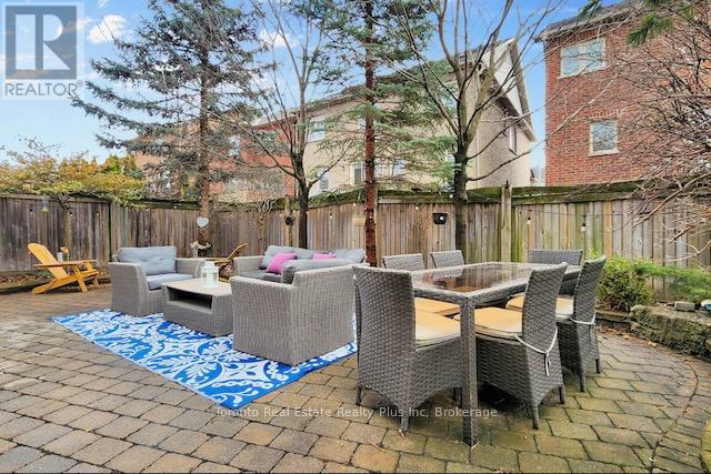 14 Riel Drive, Richmond Hill, Ontario  L4E 4W4 - Photo 7 - N12940648