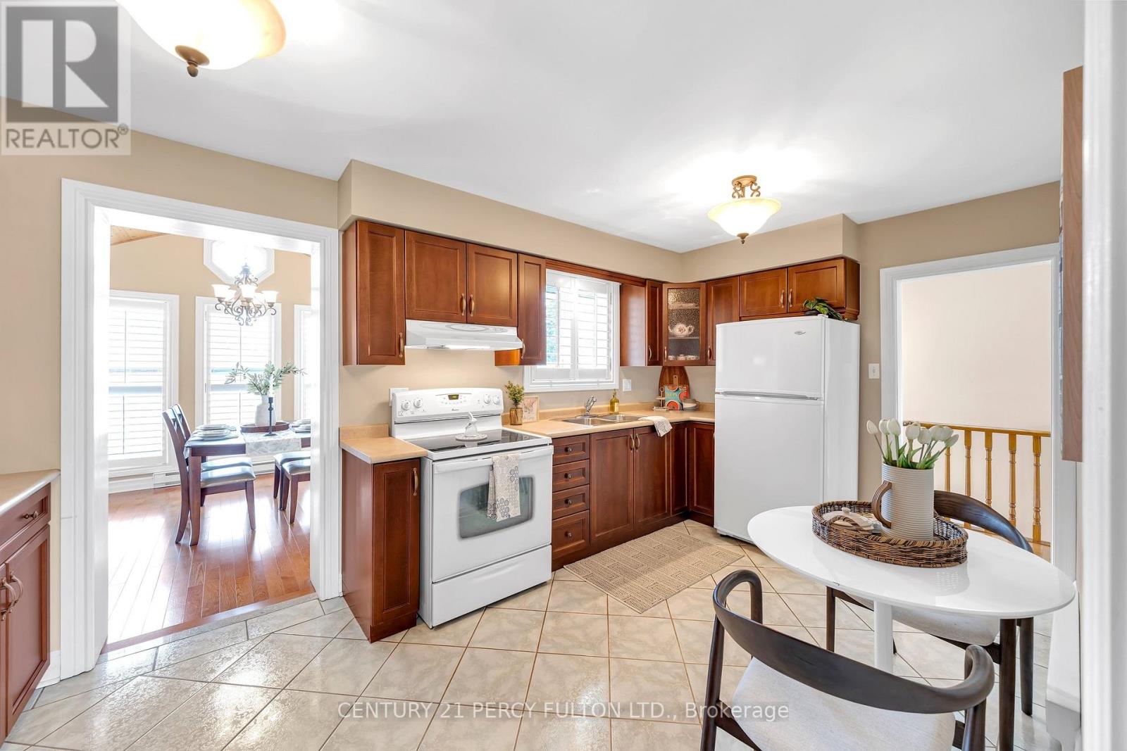 2553 Stillmeadow Drive, Mississauga, Ontario  L5B 1X8 - Photo 10 - W12942706