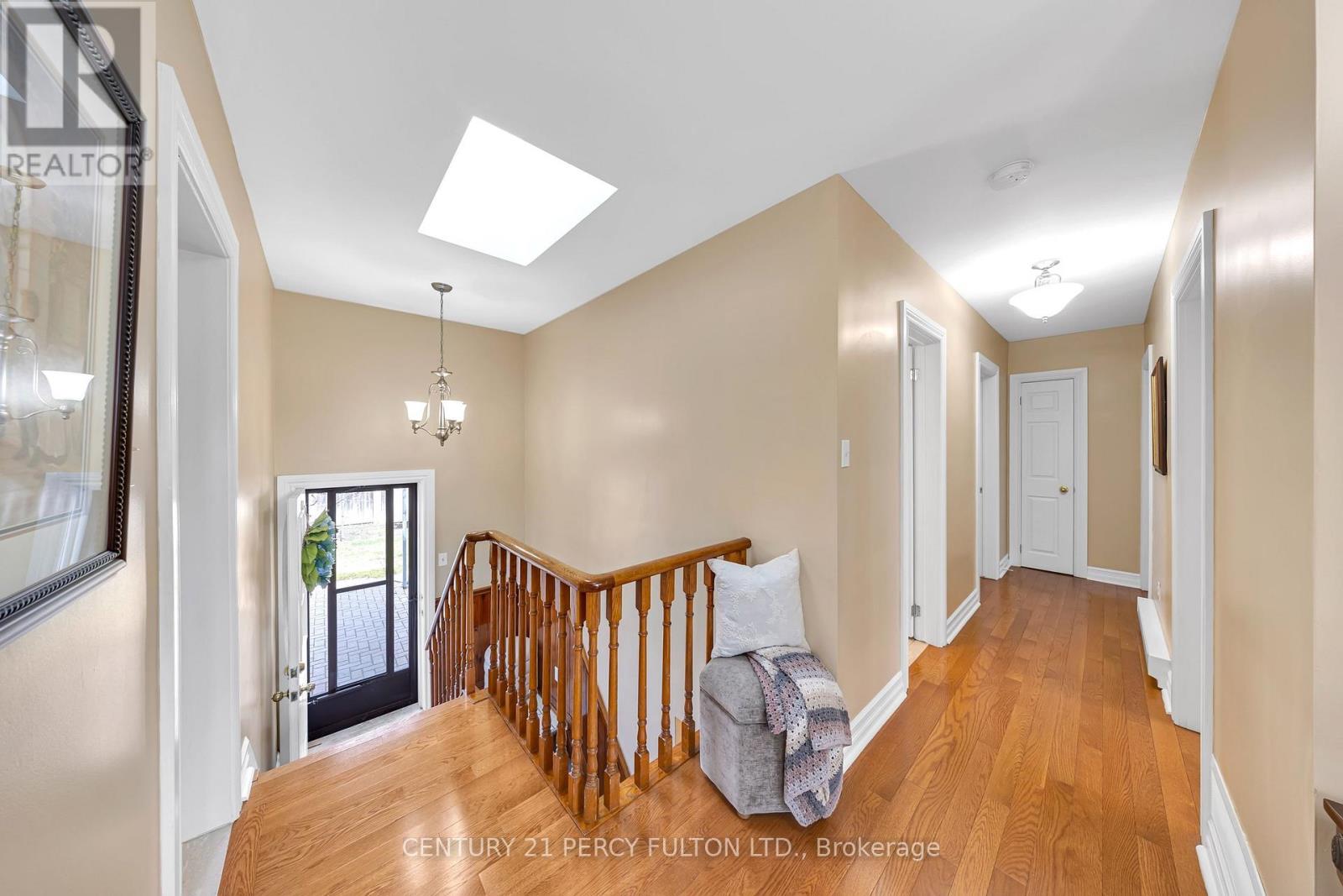 2553 Stillmeadow Drive, Mississauga, Ontario  L5B 1X8 - Photo 8 - W12942706