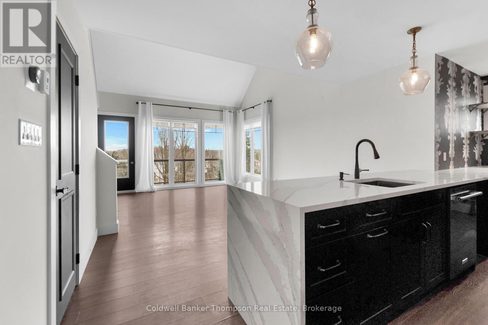 302 - 1 Tree Tops Lane, Huntsville, Ontario  P1H 1A9 - Photo 7 - X12957720