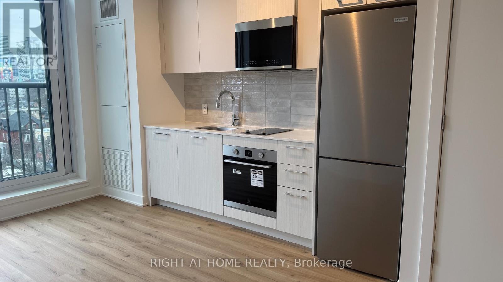 627 - 30 DREAMERS WAY, Toronto, Ontario