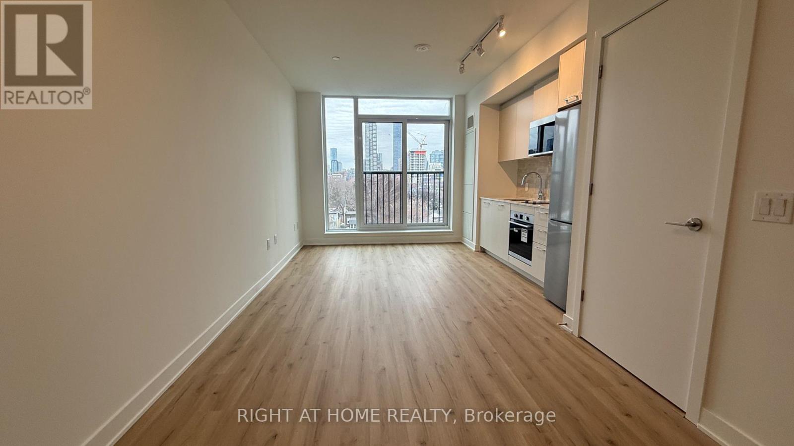 627 - 30 Dreamers Way, Toronto, Ontario  M5A 0Y7 - Photo 2 - C12843932