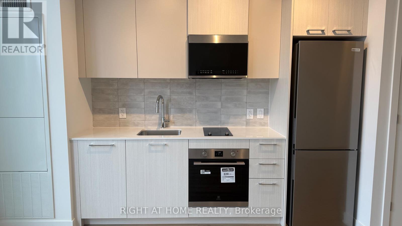 627 - 30 Dreamers Way, Toronto, Ontario  M5A 0Y7 - Photo 4 - C12843932