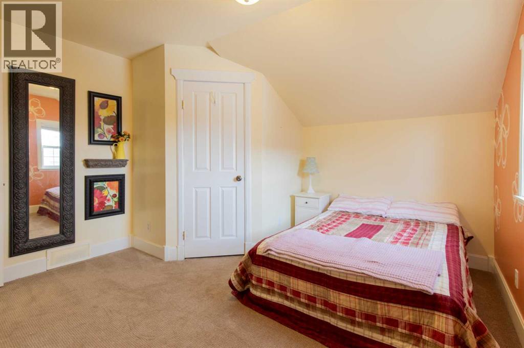 217 N 200 E, Raymond, Alberta  T0K 2S0 - Photo 33 - A2298549