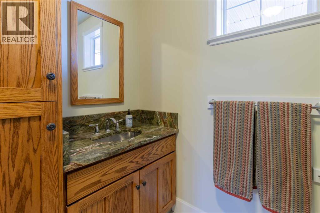 217 N 200 E, Raymond, Alberta  T0K 2S0 - Photo 25 - A2298549