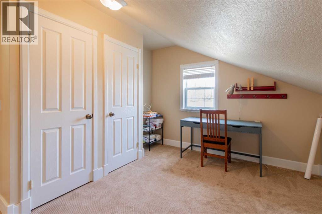 217 N 200 E, Raymond, Alberta  T0K 2S0 - Photo 31 - A2298549