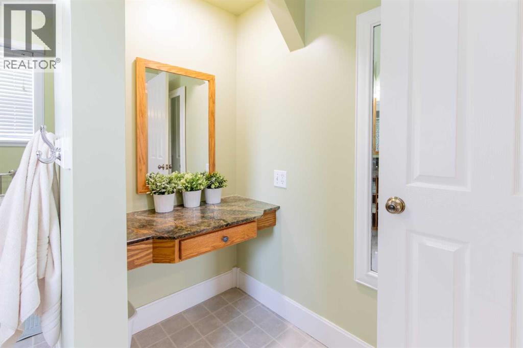 217 N 200 E, Raymond, Alberta  T0K 2S0 - Photo 17 - A2298549