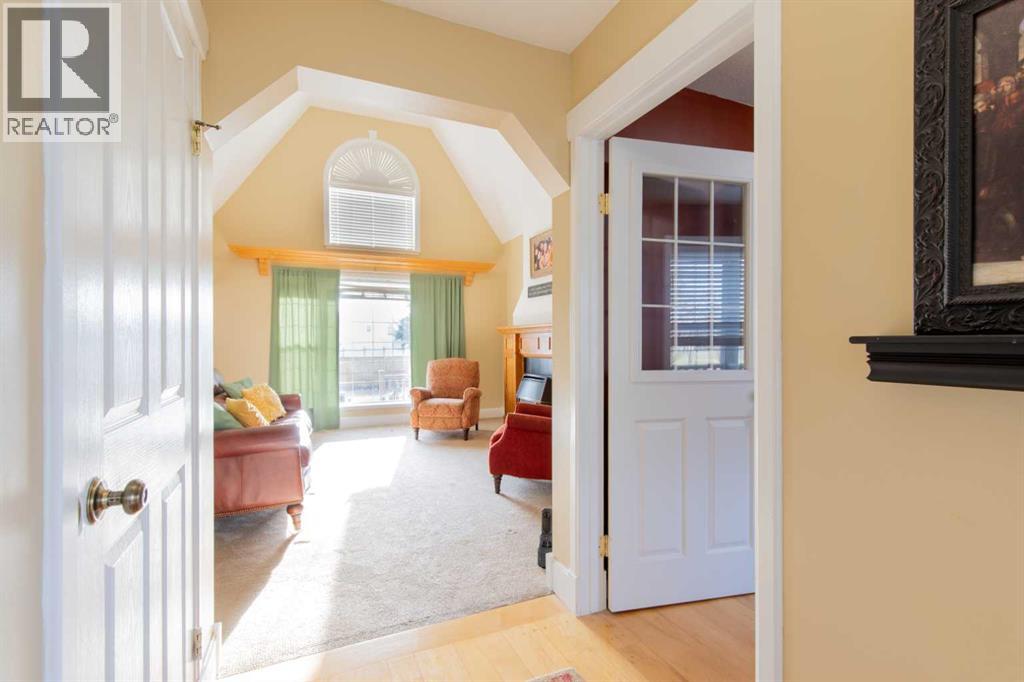 217 N 200 E, Raymond, Alberta  T0K 2S0 - Photo 3 - A2298549