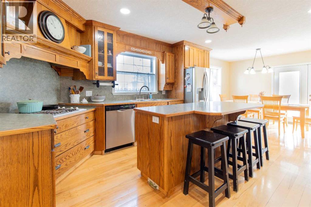 217 N 200 E, Raymond, Alberta  T0K 2S0 - Photo 11 - A2298549