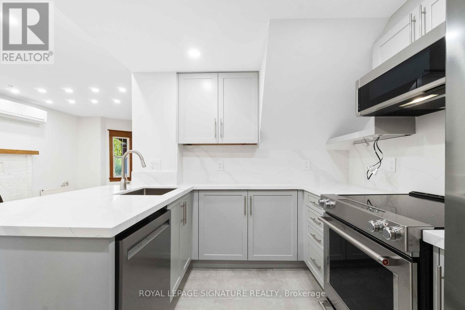 Main - 165 Arlington Avenue, Toronto, Ontario  M6C 2Z3 - Photo 13 - C12957678