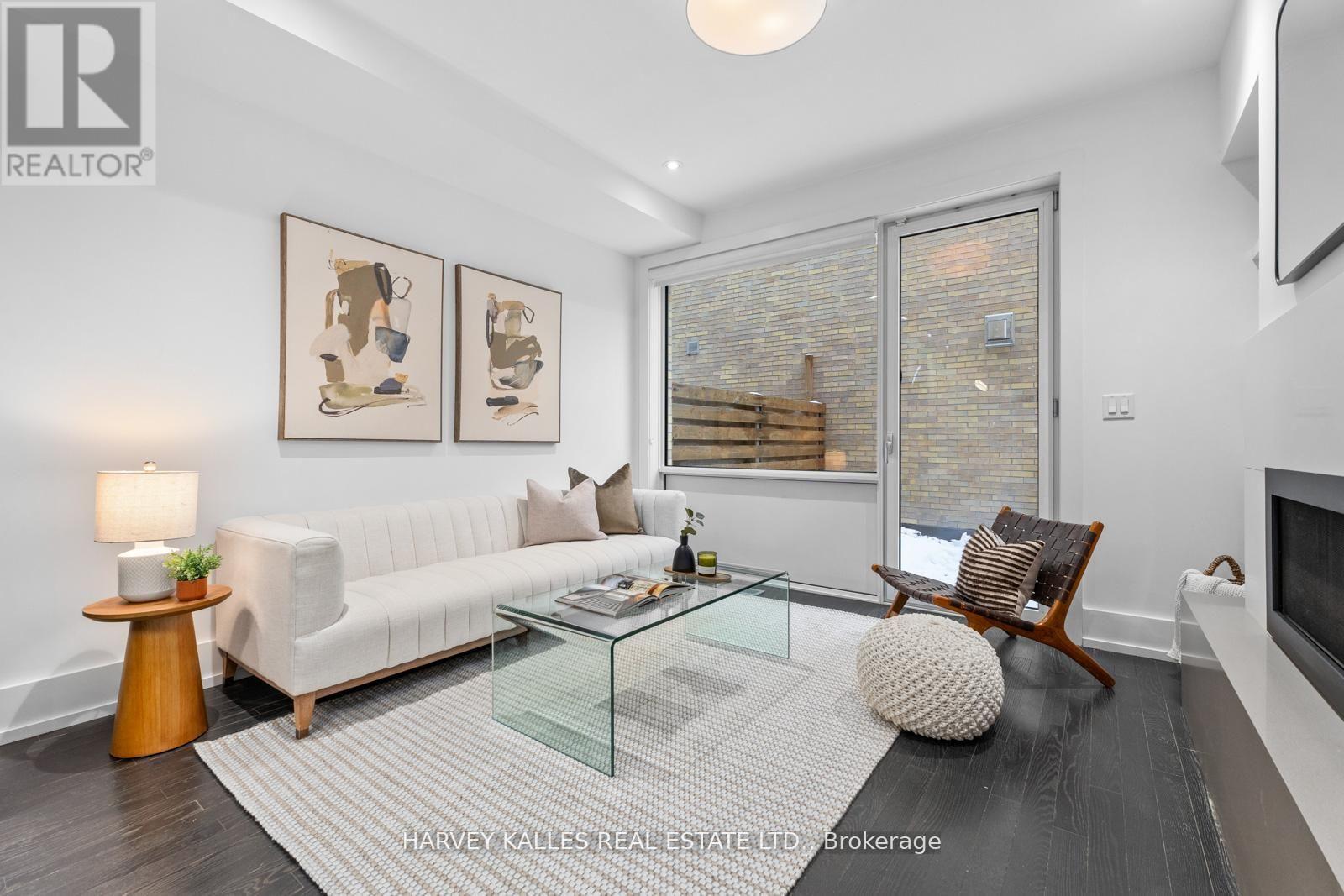 5a Sylvan Avenue, Toronto, Ontario  M6H 1G2 - Photo 3 - C12957696