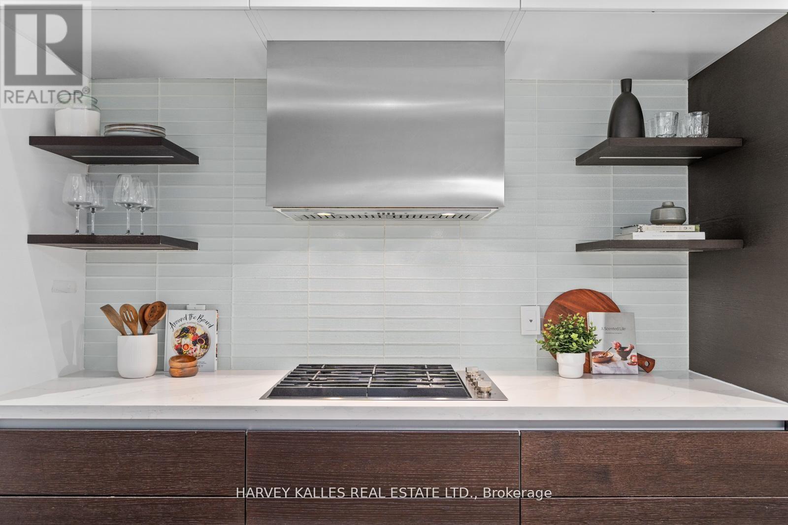 5a Sylvan Avenue, Toronto, Ontario  M6H 1G2 - Photo 8 - C12957696