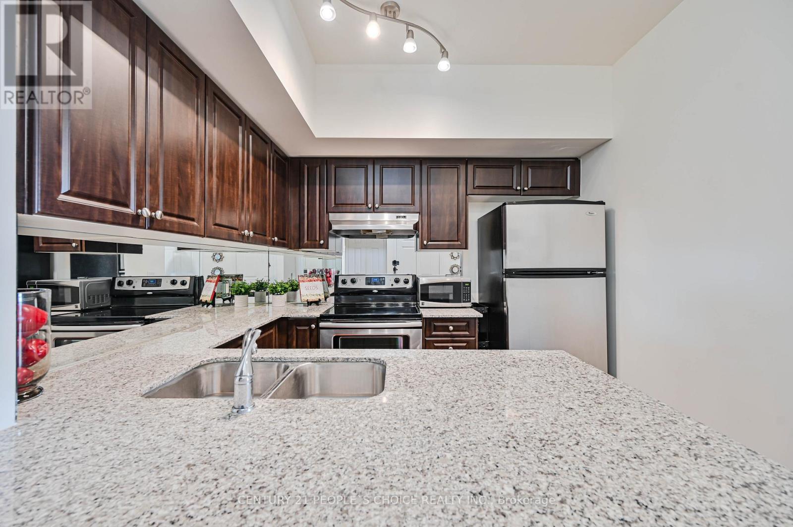 617 - 60 Fairfax Crescent, Toronto, Ontario  M1L 1Z8 - Photo 11 - E12957654