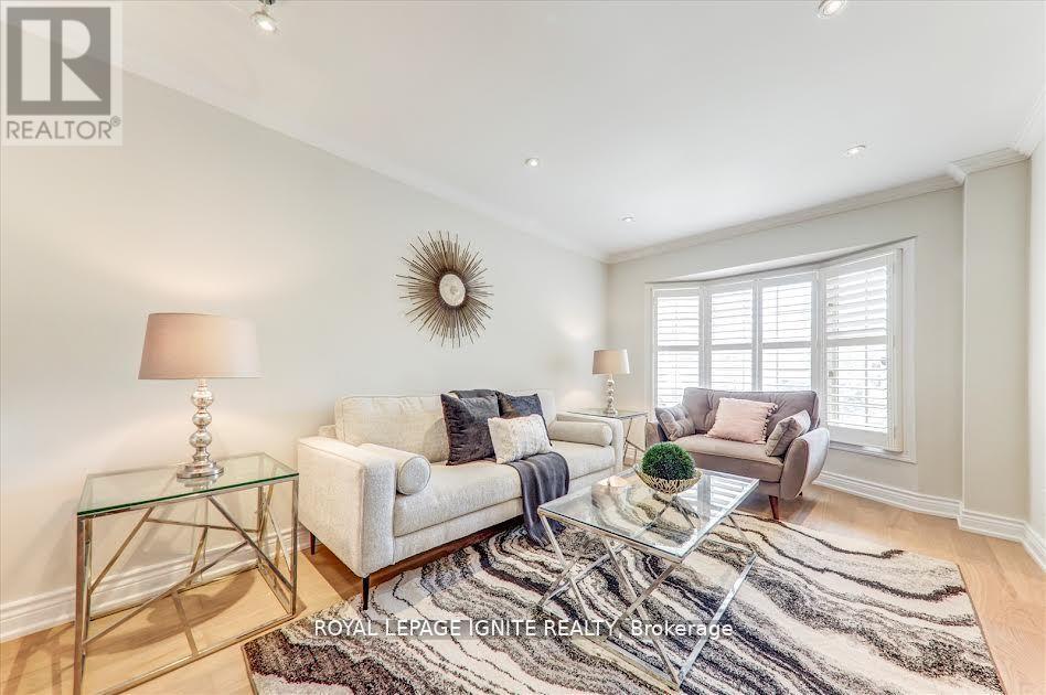 26 Halfmoon Square, Toronto, Ontario  M1C 3V3 - Photo 3 - E12957666