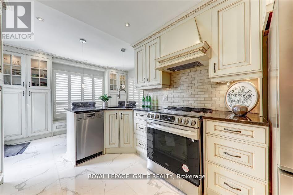 26 Halfmoon Square, Toronto, Ontario  M1C 3V3 - Photo 5 - E12957666