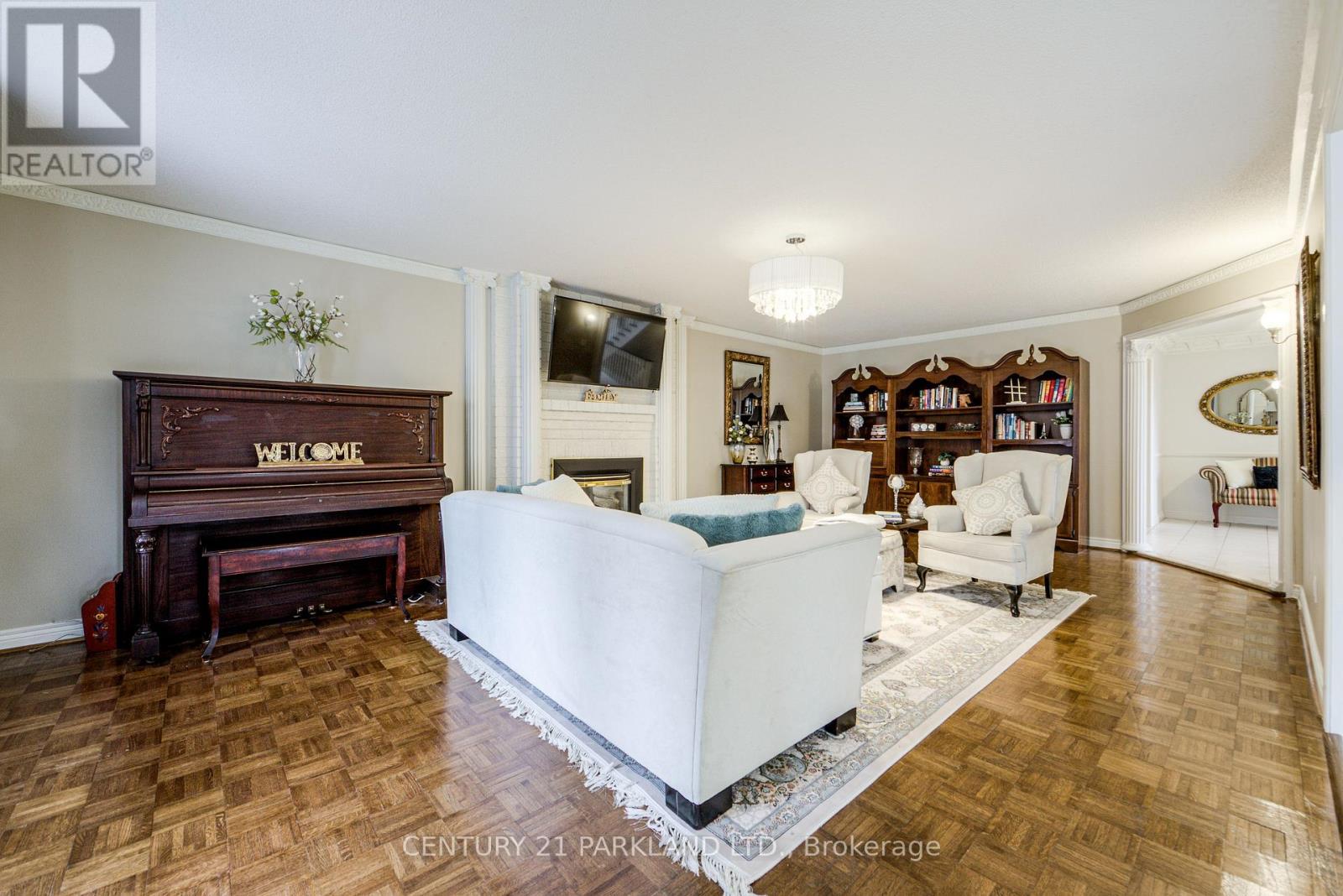 1 Radley Street, Vaughan, Ontario  L4L 8J7 - Photo 11 - N12957680