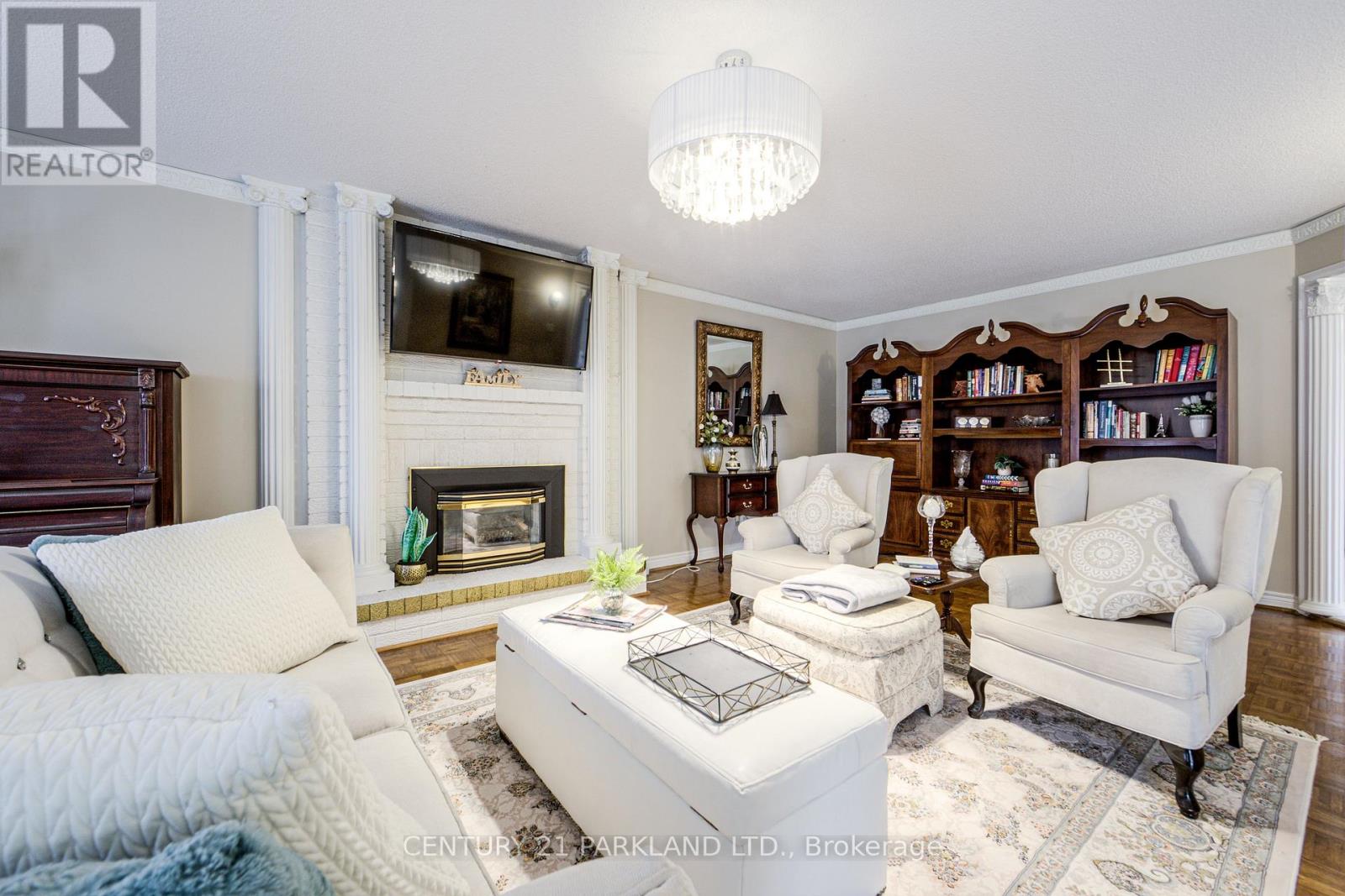 1 Radley Street, Vaughan, Ontario  L4L 8J7 - Photo 13 - N12957680