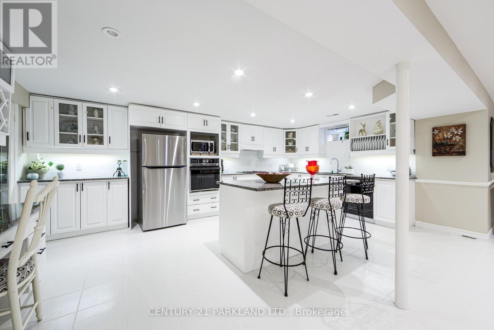 1 Radley Street, Vaughan, Ontario  L4L 8J7 - Photo 42 - N12957680