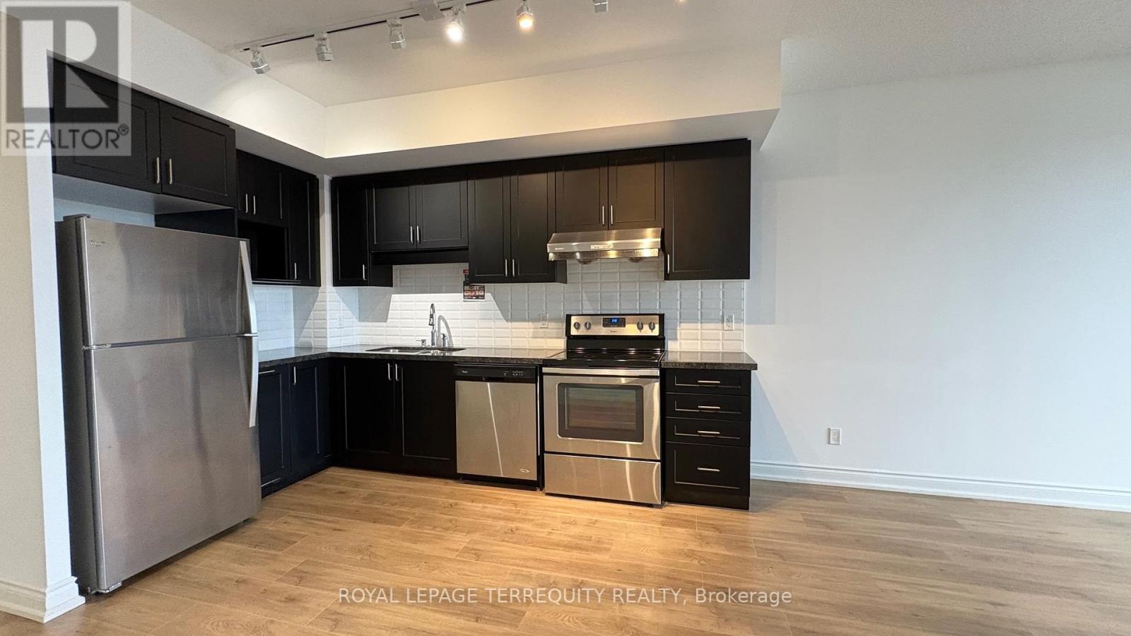 1609 - 38 Cedarland Drive, Markham, Ontario  L6G 0G7 - Photo 5 - N12957714