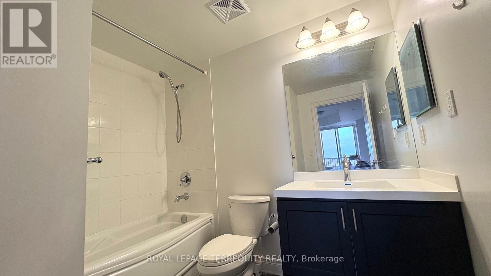 1609 - 38 Cedarland Drive, Markham, Ontario  L6G 0G7 - Photo 9 - N12957714