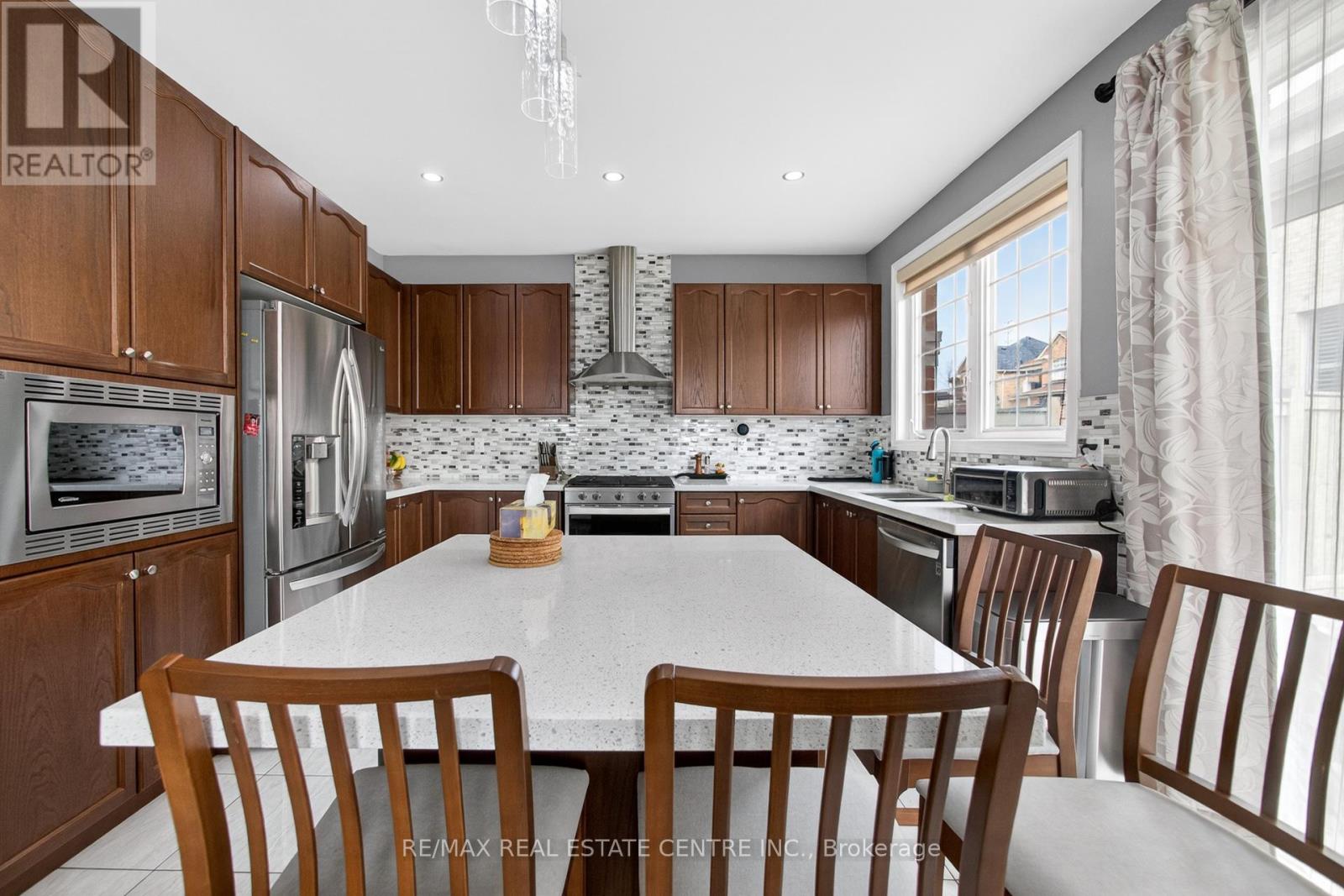 6 Libby Road, Brampton, Ontario  L6Y 0X7 - Photo 18 - W12957712