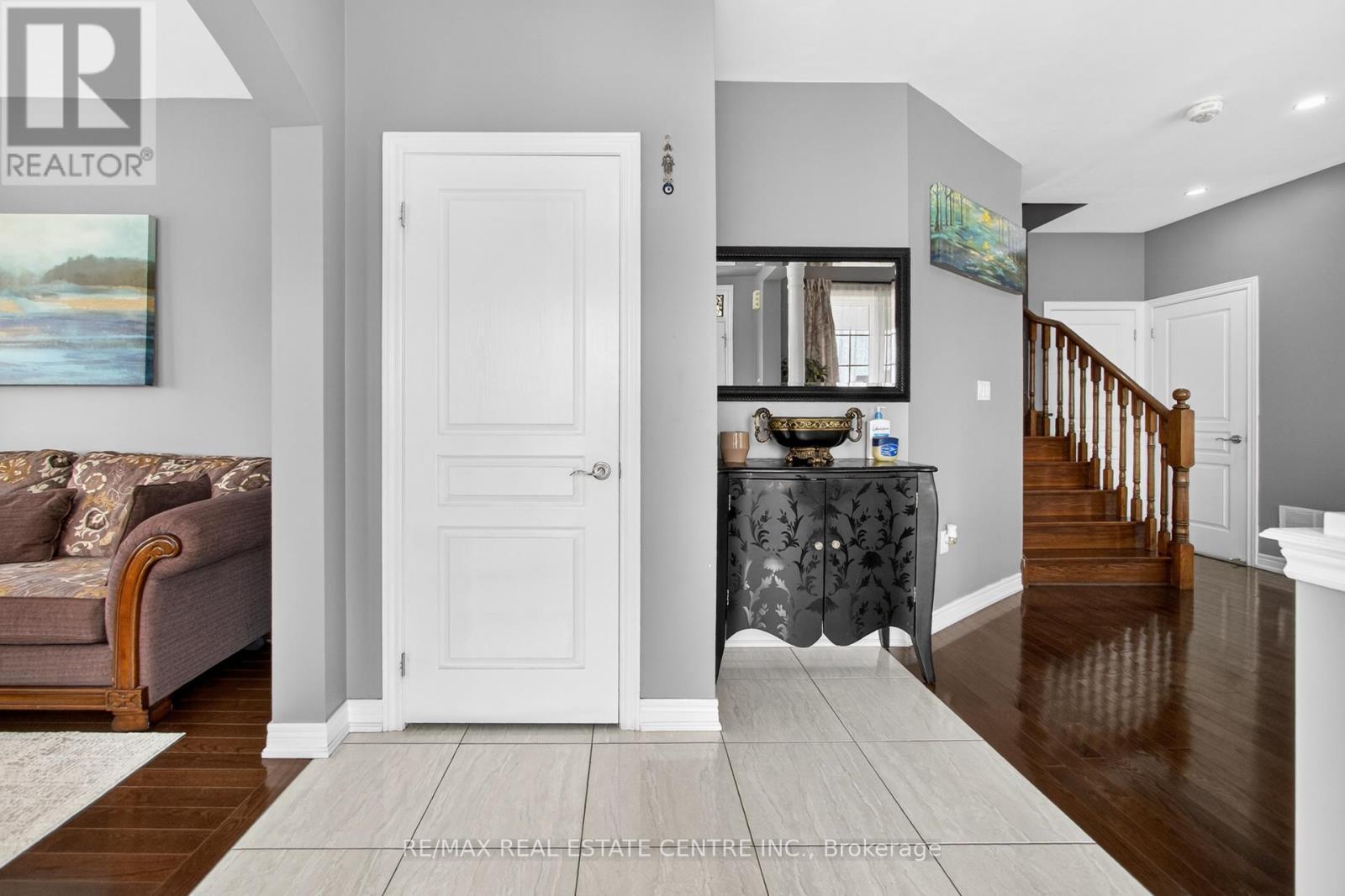 6 Libby Road, Brampton, Ontario  L6Y 0X7 - Photo 5 - W12957712