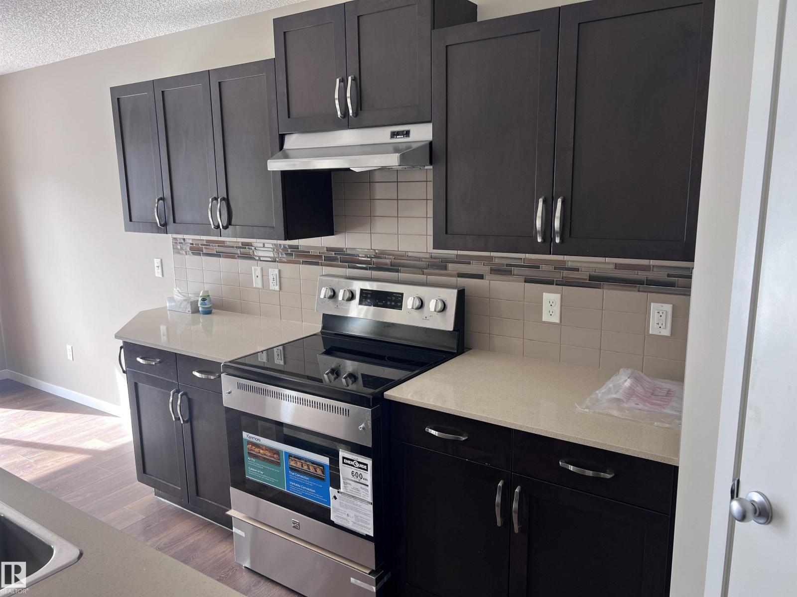 1421 26 Av Nw, Edmonton, Alberta  T6T 0W1 - Photo 5 - E4479574