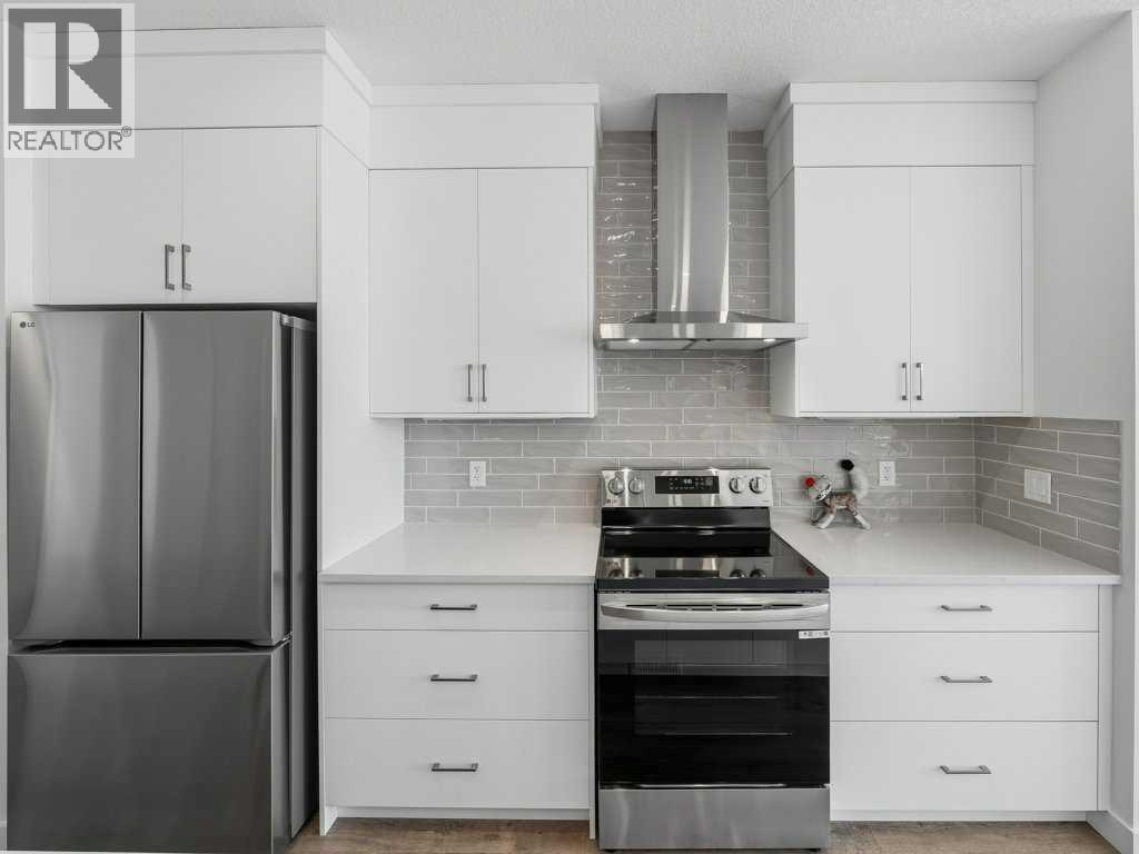 105 Creekstone Manor Sw, Calgary, Alberta  T2X 5W5 - Photo 8 - A2297741