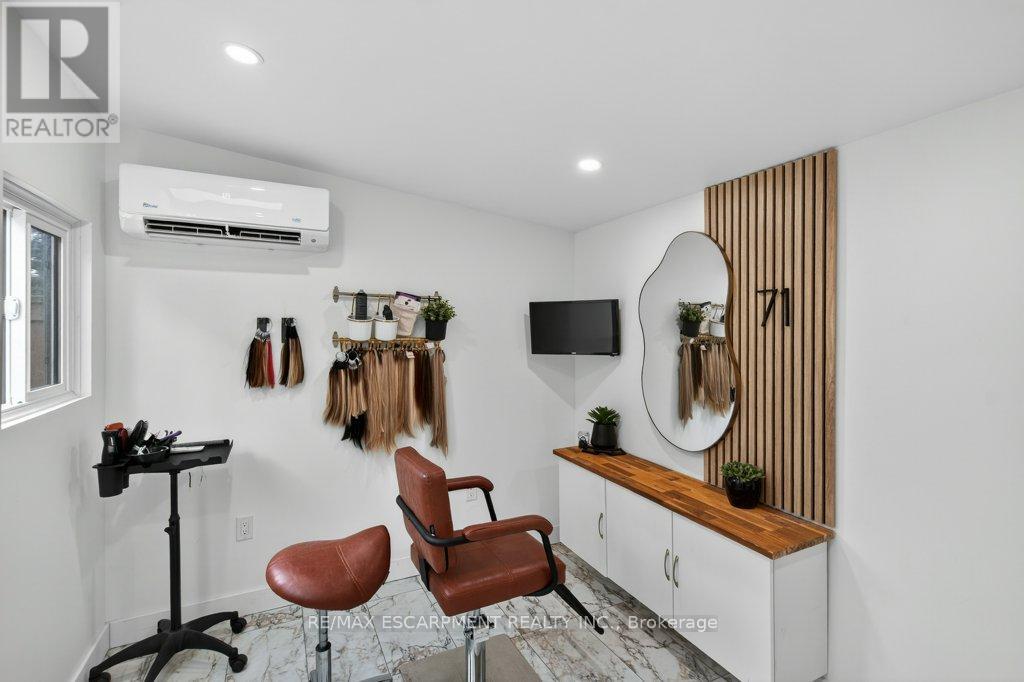 71 Nelson Street, Hamilton, Ontario  L0R 2H0 - Photo 47 - X12957656